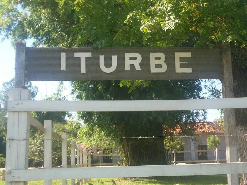 iturbe-01 Letrero que indica la otrora pujante estación de Ferrocarril
