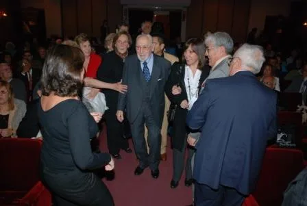 Isidro 10 Abente entrada balta (VA) Don Carlos entrando al teatro (foto Balta)