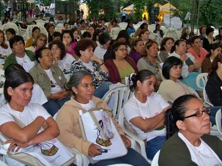 PER. PAIS. 11 ENC. FEMINISTA