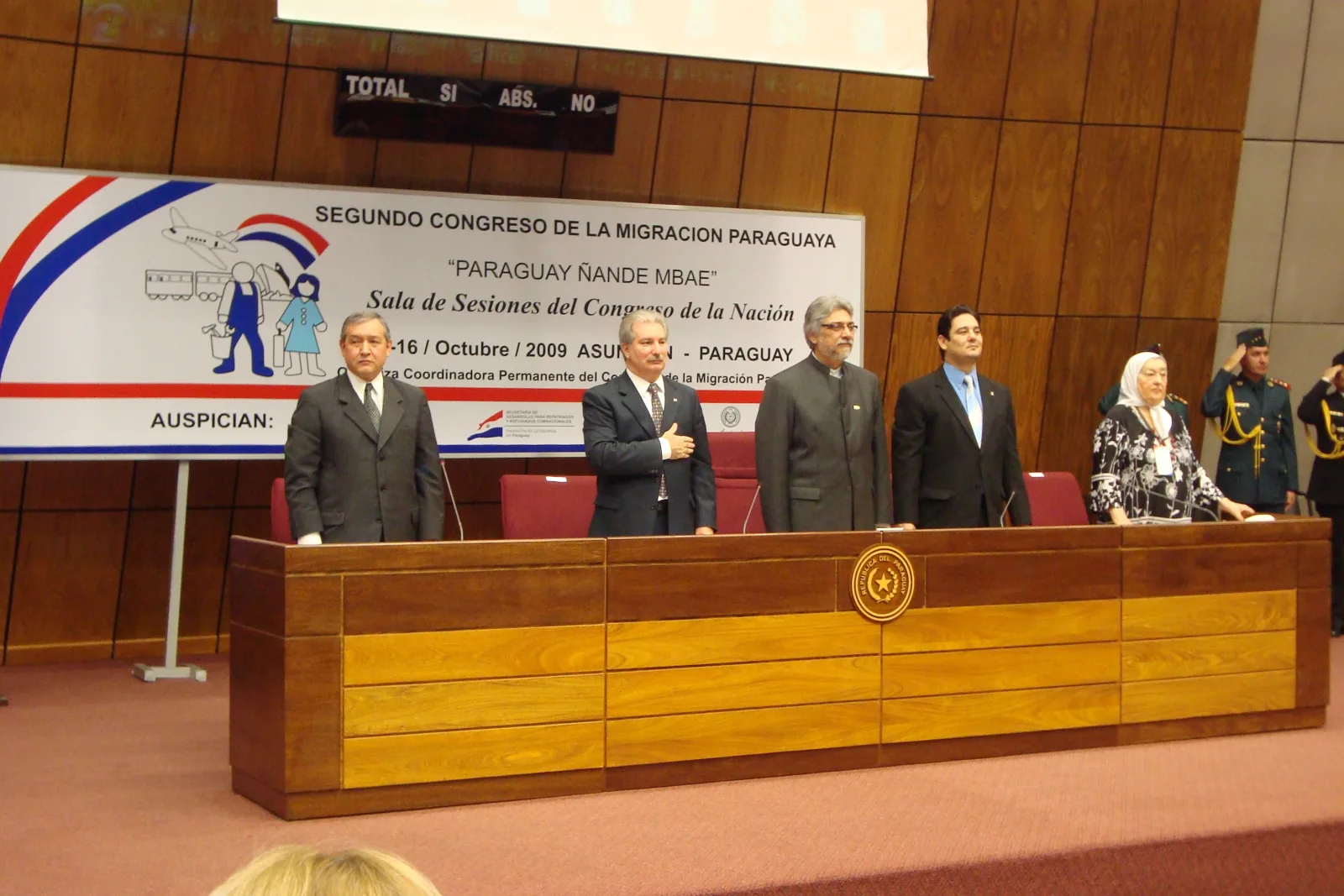 congreso migración 11 - tapa Samuel Lugo, Miguel Carrizosa, Fernando Lugo y Hebe de Bonafini (foto Oscar)