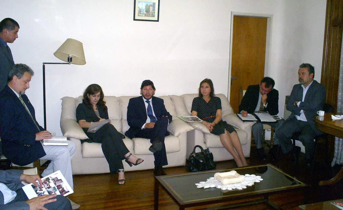 Comunidad 0002 embajada mre