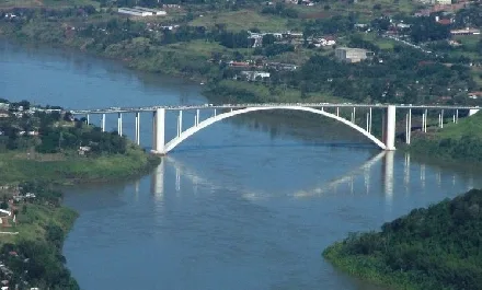 PUENTE DE LA AMISTAD