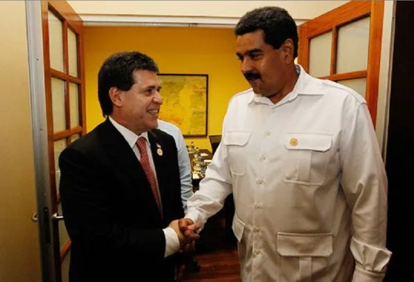 horacio-cartes-maduro-en-surinam