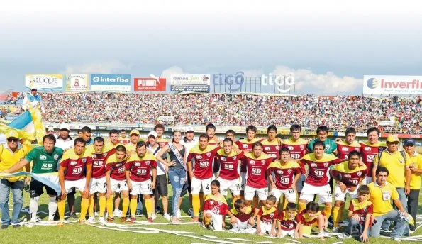 Los atletas del triunfo fueron Derlis Espínola, Milciades Torres, Gustavo Galeano, Joel Herrera, Ariel Florentín y Lorenzo Cardozo; Éver Silva, Richard Ledesma, Julio Martínez, Silvio Mendoza y Aldo Olmedo; Blas Cañete y José Espínola (foto abc.color)
