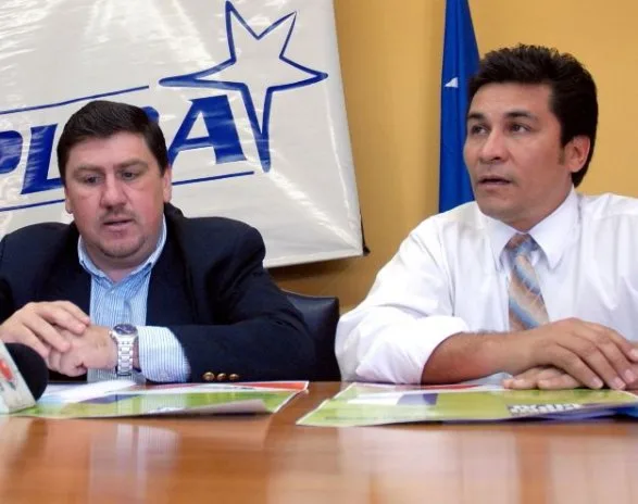 El gobernador del departamento Central, Blas Lanzoni (d), y el senador Blas Llano sería la chapa del PLRA. / abc.com.py)