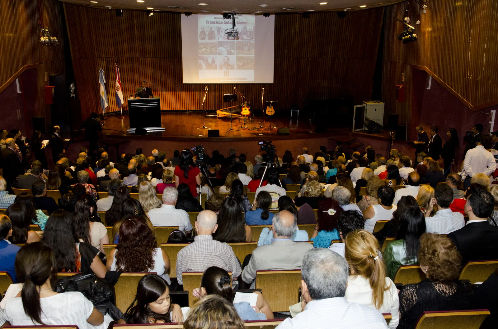 Mcal. López biblioteca 01-03-14
