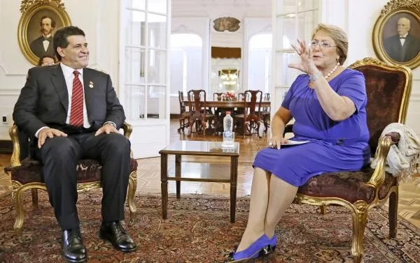 Cartes y Bachelet reafirmaron lazos de amistad entre ambos países