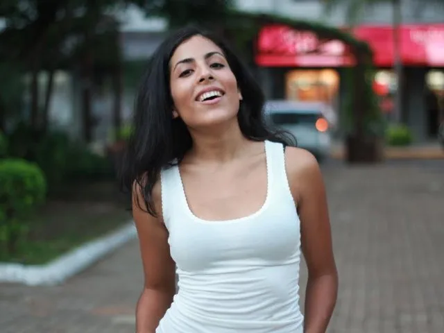 Violeta Acuña en el papel de Bea, “guerrillera” de la mafia, traficante de arte sacro.
