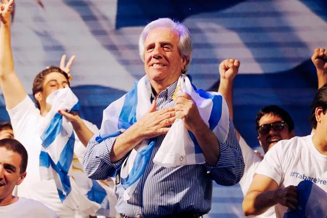 TABARÉ VÁZQUEZ, ganador indiscutible. Aun falta confirmarse si el Frente Amplio obtendrá la mayoría parlamentaria