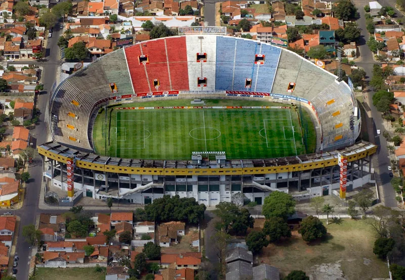 Estadio Defensores del Chaco