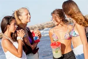 Los jóvenes, cada vez más a gusto con el tereré.