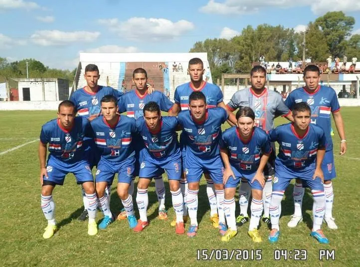 Formación del Deportivo Paraguayo: 1-Leandro Romero; 4-Braian Pesaresi, 2-Octavio Di Virgilio, 6-Leonel Ybarra, 3-Osmar Martínez; 8-Gonzalo Vázquez, 7-Jonathan Smith, 5-Claudio Saieva, 11-Victor López; 10-Gastón Aranda y 9-Lucas Inguimbert
