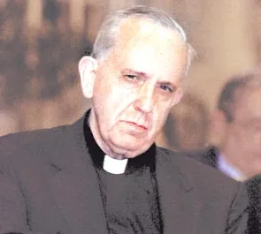 El entonces Padre Jorge Bergoglio