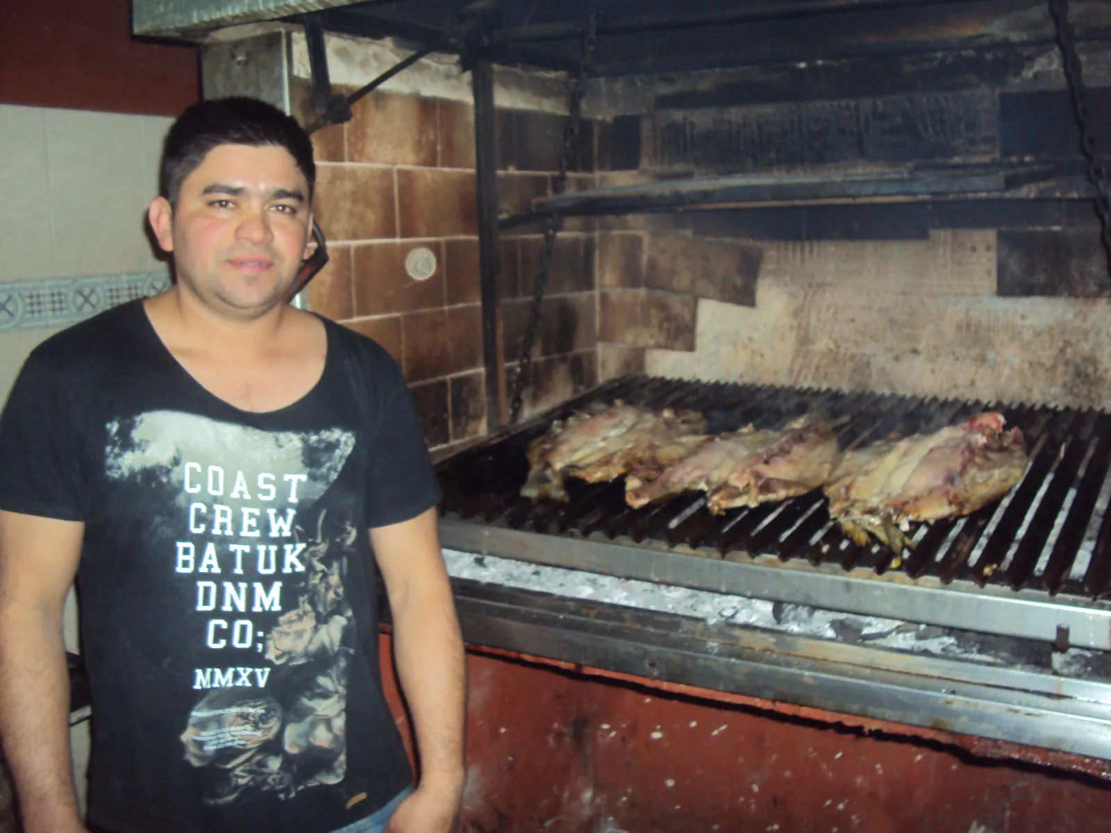 Pirá mbichy en la parrilla de Casapá