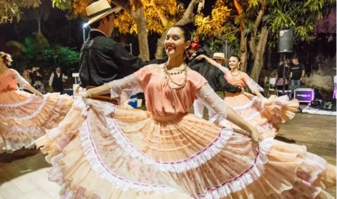 Asuncion festival folk