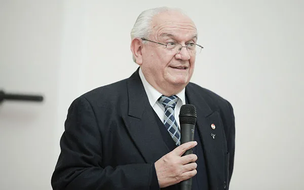 Andrés Flores Colombino