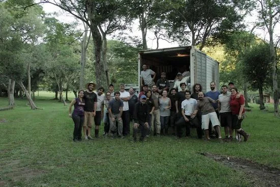 Equipo de "La última tierra"