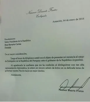 Escueto texto de la renuncia: dos párrafos. Nicanor llegando a Mburuvichá Roga (Imagen ultima hora.com)