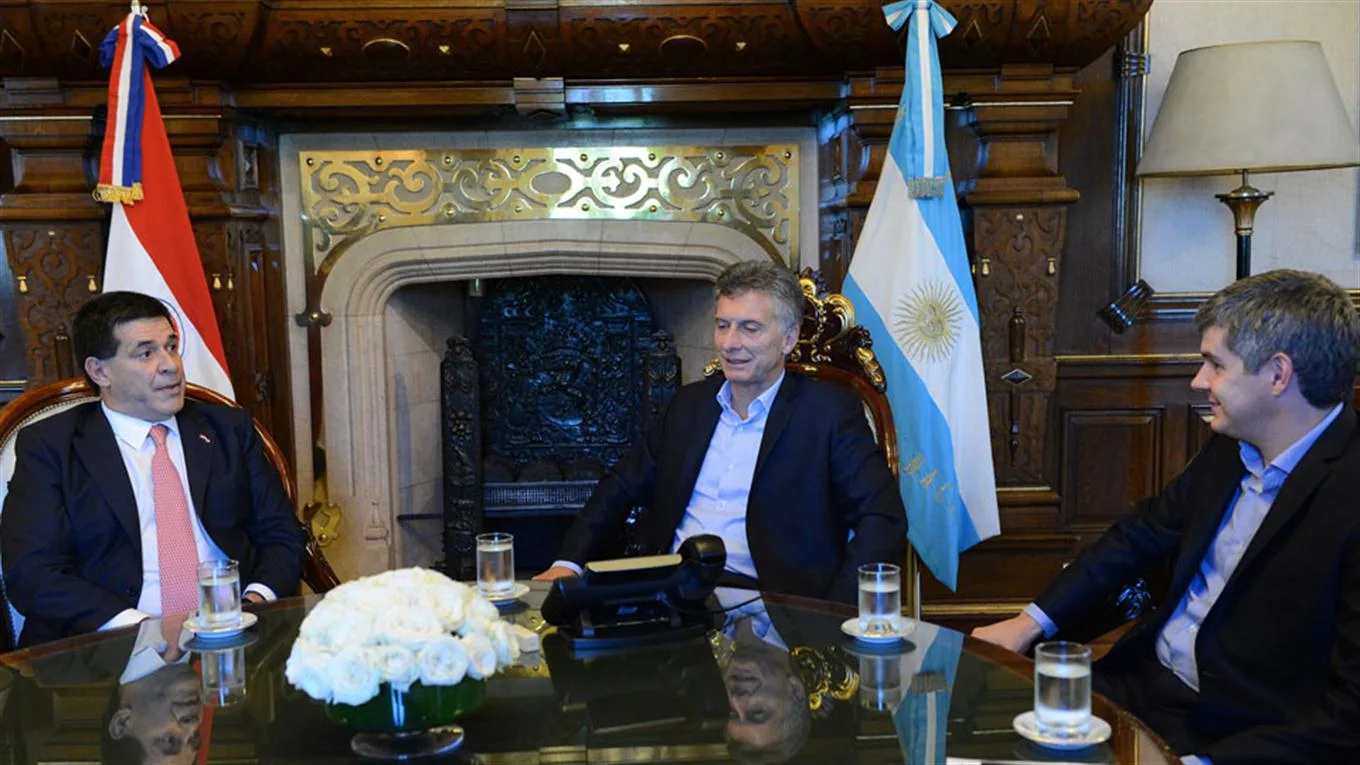 Macri junto a Cartes y Marcos Peña (Foto Presidencia)