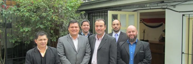 Jorge Frnando Galeano y Juan Ángel Bordón, Cónsul y Vice Cónsul de San Jus to respectivamente, en compañía de funcionarios del Paraguay que implementaron el sistema