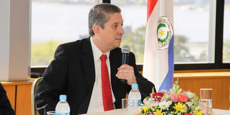 Jaime Bestard informando a la prensa.