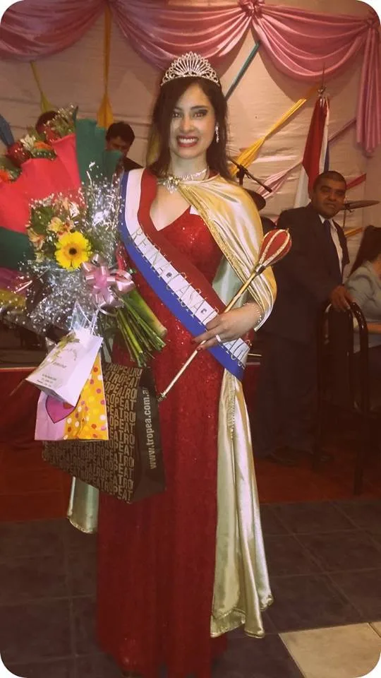 REINA 2015-  Elena Rodríguez, oriunda de Ciudad del Este, 17 años