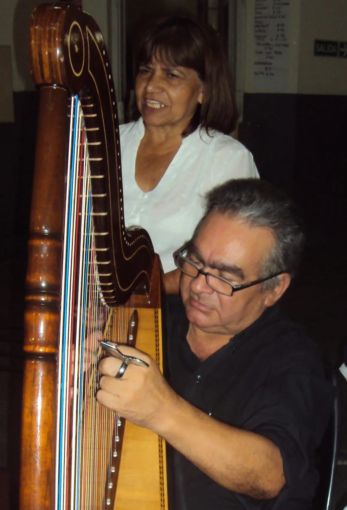 Ángel Báez Feltes. Atrás Oilda Vera.