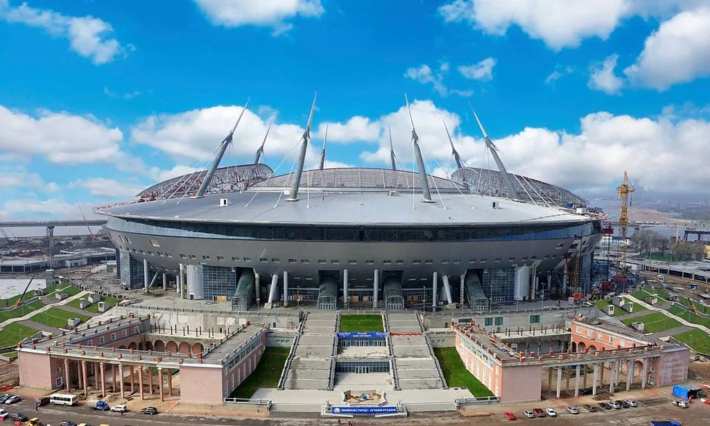 Estadio Krestovki, San Petersburgo, con capacidad para 70 mil espectadores, uno de los 12 estadios en que se disputará el mundial del 2018