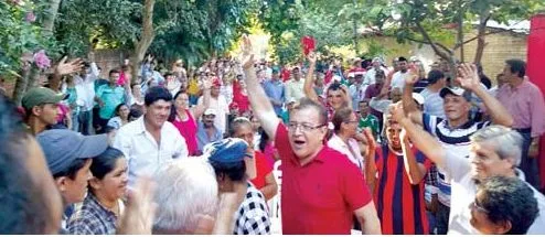 En campaña. Nicanor estuvo el fin de semana por Capiibary, donde encendió su discurso.