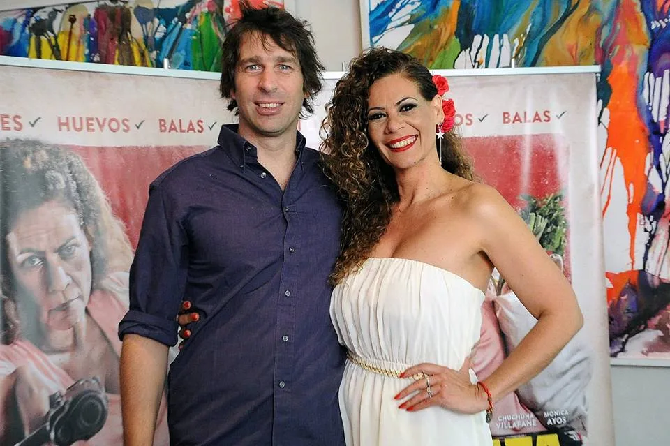 Hernán Aguilar con la primera actriz Loren Acuña (Foto: tvo.com.py)