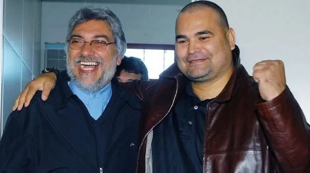 CHÁKE EL PUÑO - Si alguna vez fueron amigos, esa amistad se fue al mazo.
